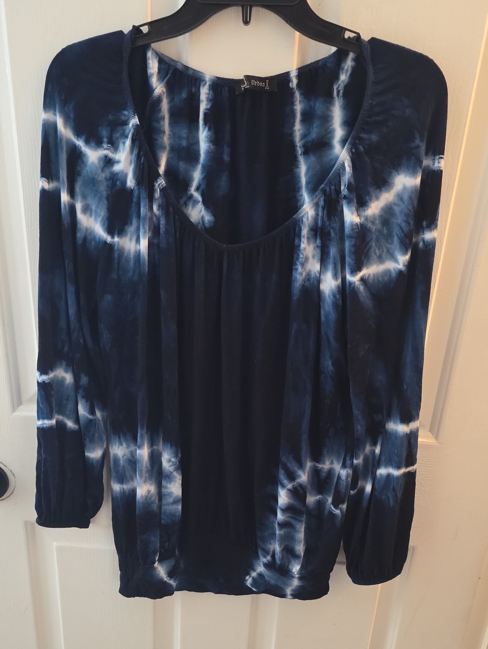 Women's Navy and White Tie-Dye Long Sleeve Scoop Neck Top
